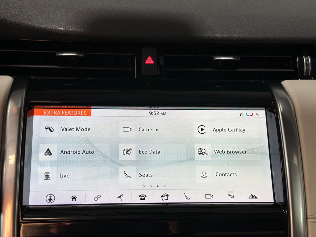 2020 Land Rover Discovery Sport Image 17