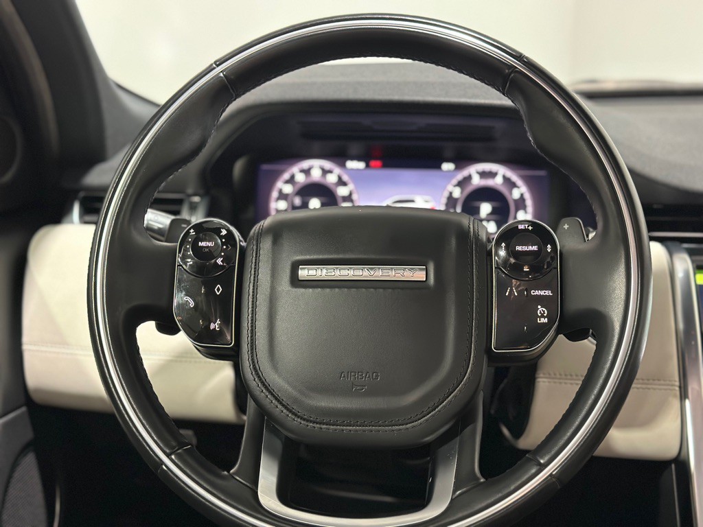 2020 Land Rover Discovery Sport Image 14