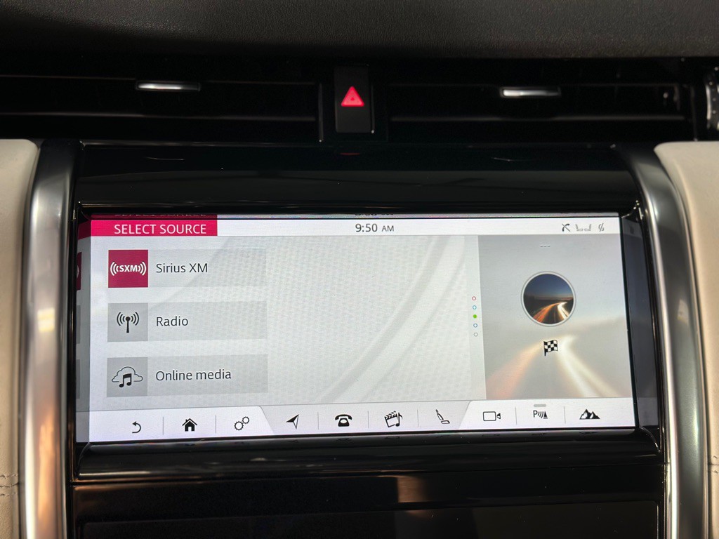 2020 Land Rover Discovery Sport Image 18