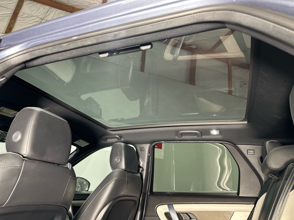 2020 Land Rover Discovery Sport Image 22