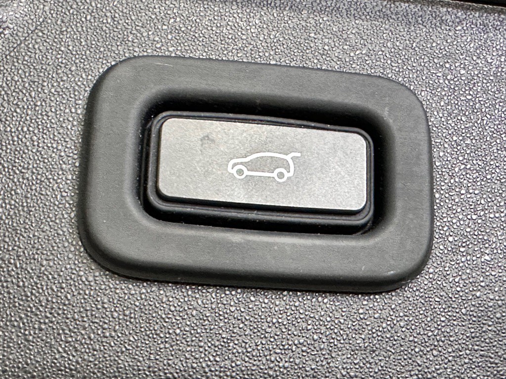 2020 Land Rover Discovery Sport Image 37