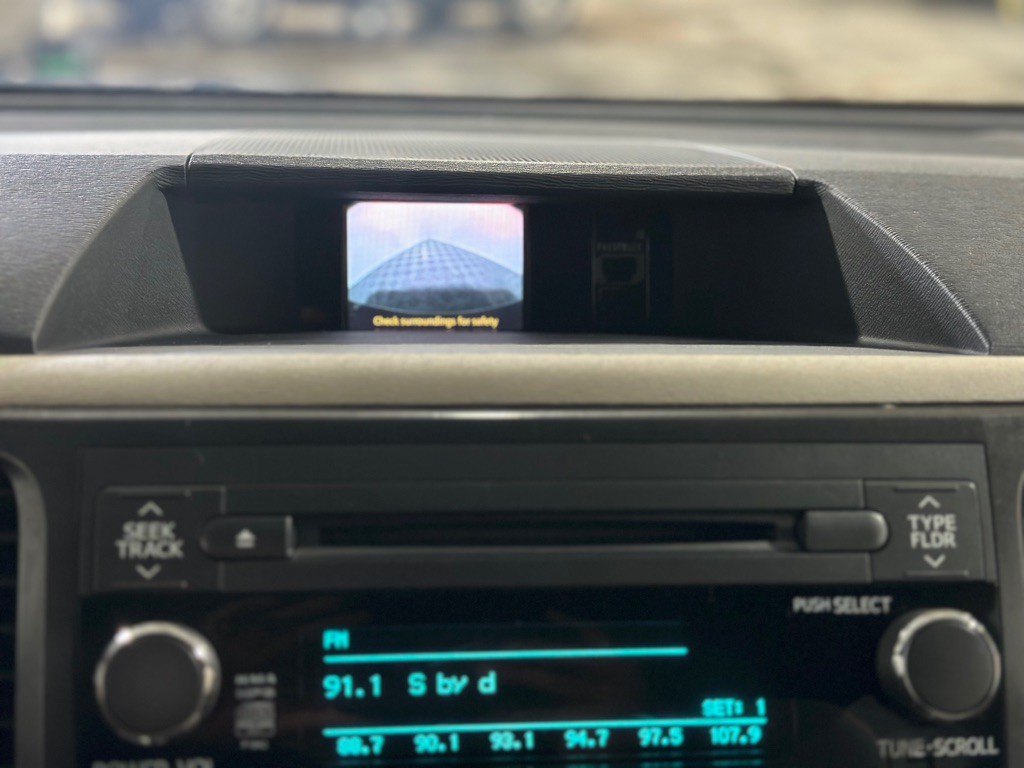 2011 Toyota Sienna Image 15