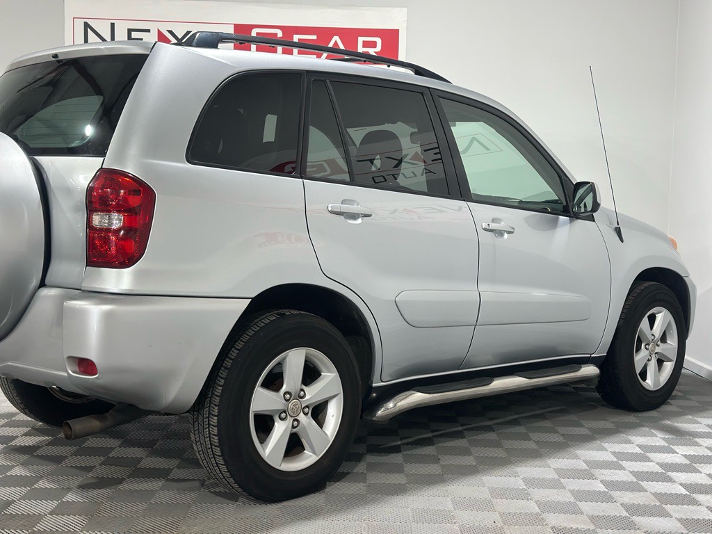 2004 Toyota Rav4 Image 9