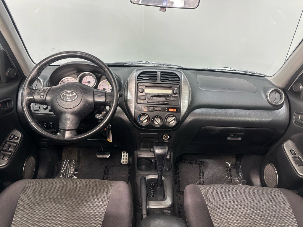 2004 Toyota Rav4 Image 12