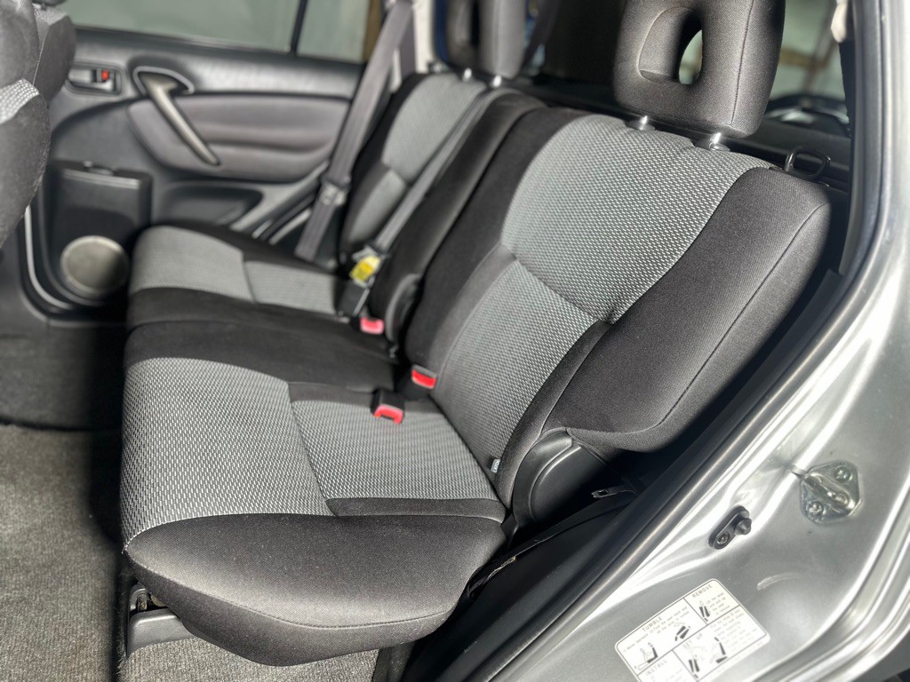 2004 Toyota Rav4 Image 21