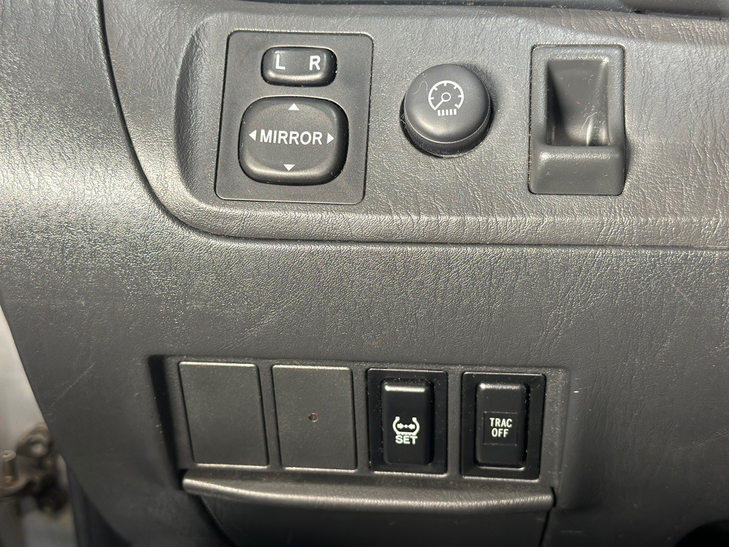 2004 Toyota Rav4 Image 26