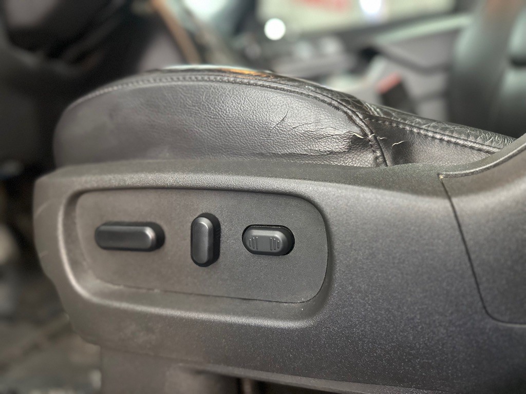 2012 Ford Explorer Image 26