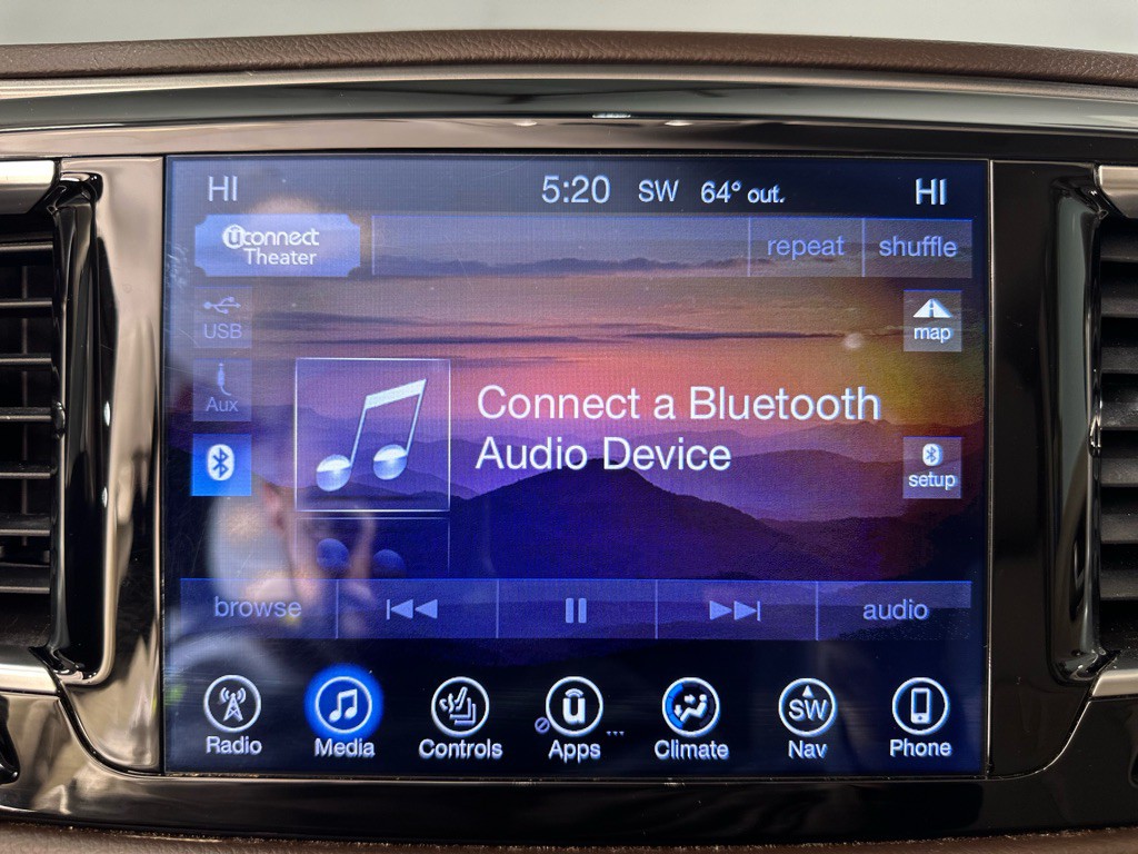 2017 Chrysler Pacifica Image 17