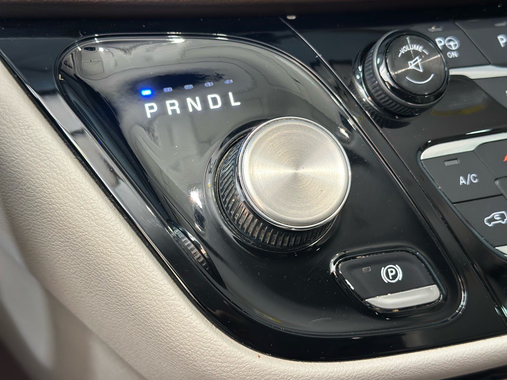 2017 Chrysler Pacifica Image 22