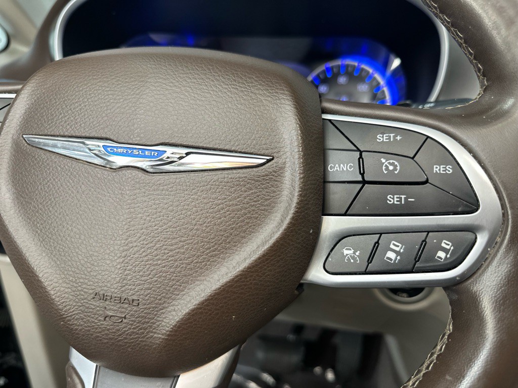 2017 Chrysler Pacifica Image 34