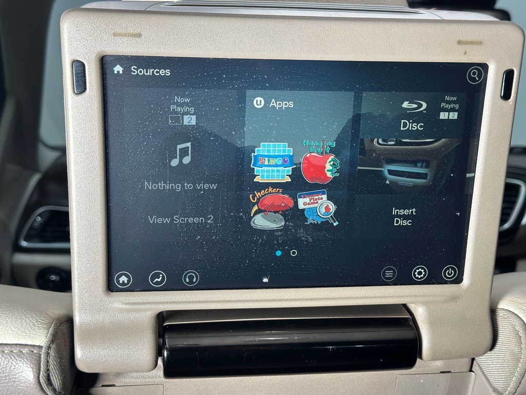 2017 Chrysler Pacifica Image 39