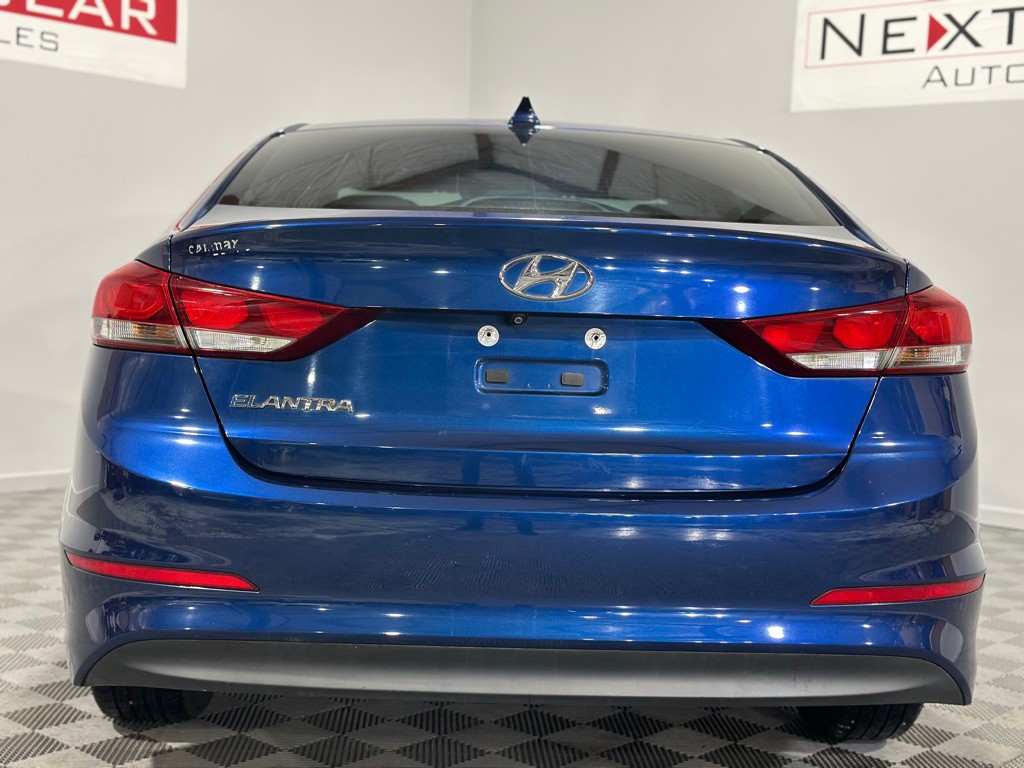 2017 Hyundai Elantra Image 9