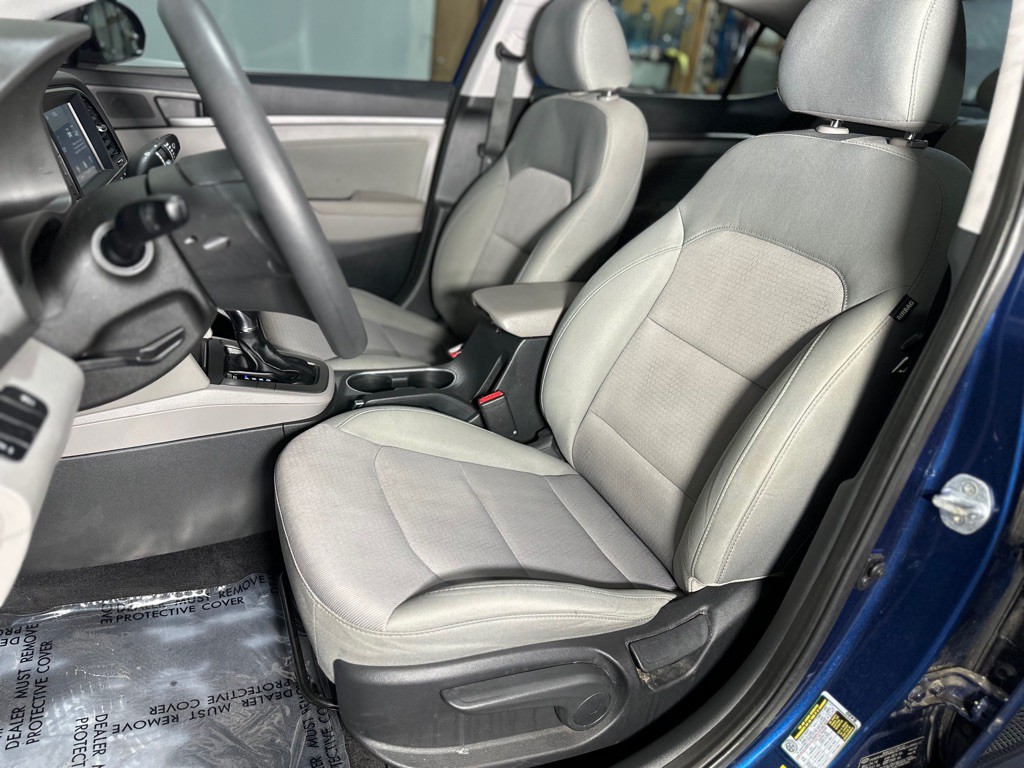2017 Hyundai Elantra Image 22