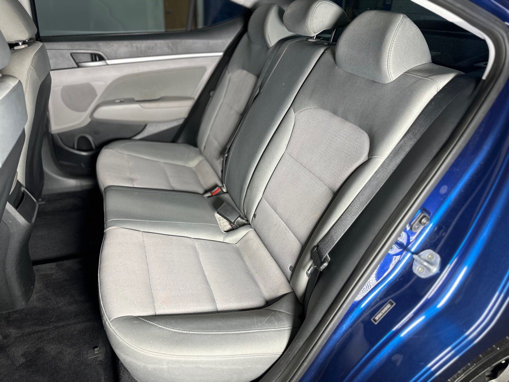 2017 Hyundai Elantra Image 23