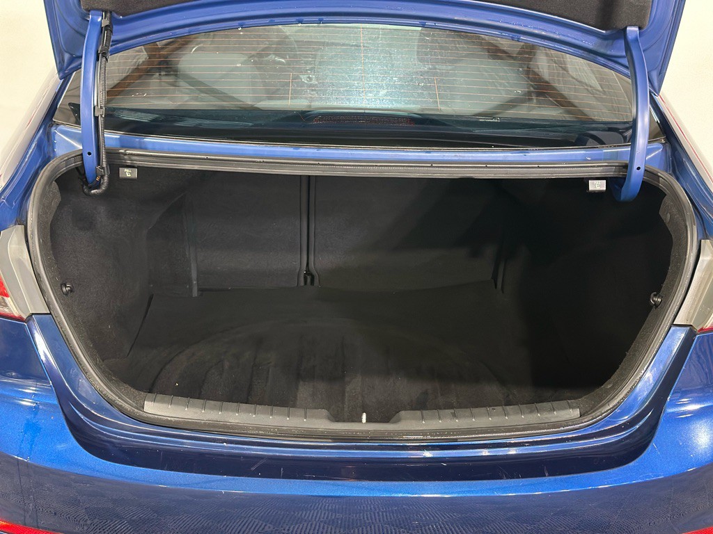 2017 Hyundai Elantra Image 33