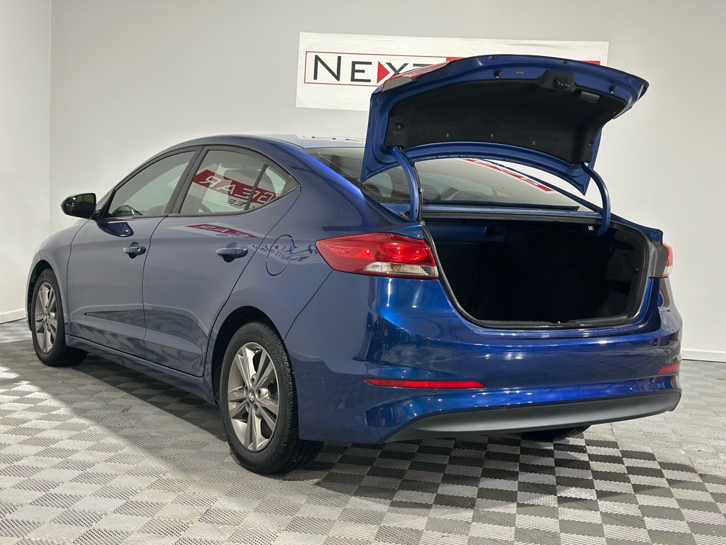 2017 Hyundai Elantra Image 32