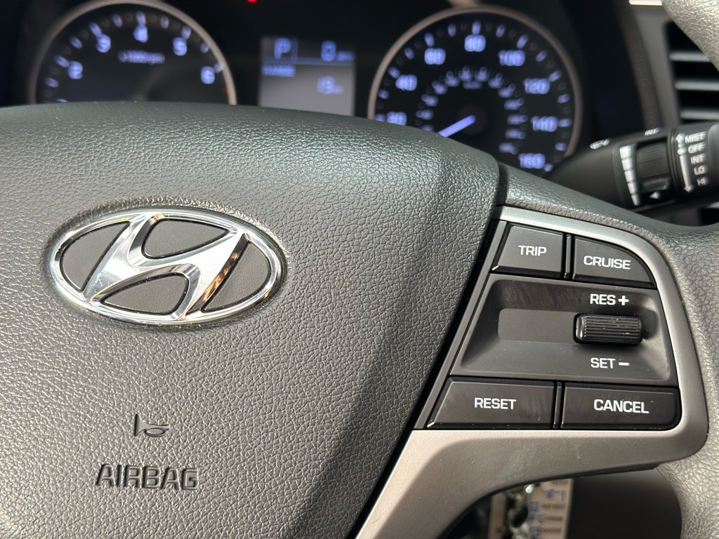 2017 Hyundai Elantra Image 27