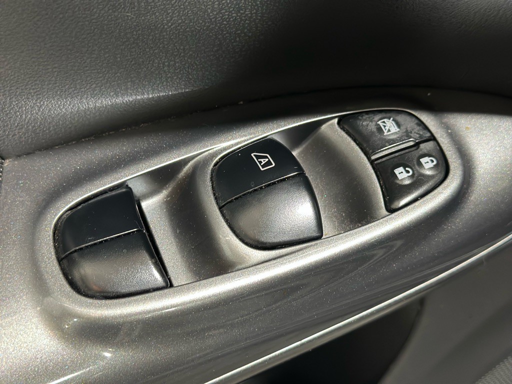 2015 Nissan Juke Image 28