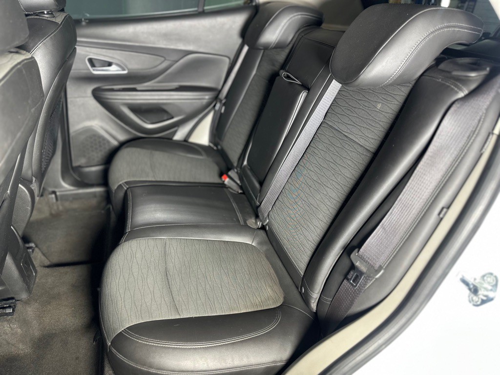 2016 Buick Enclave Image 24