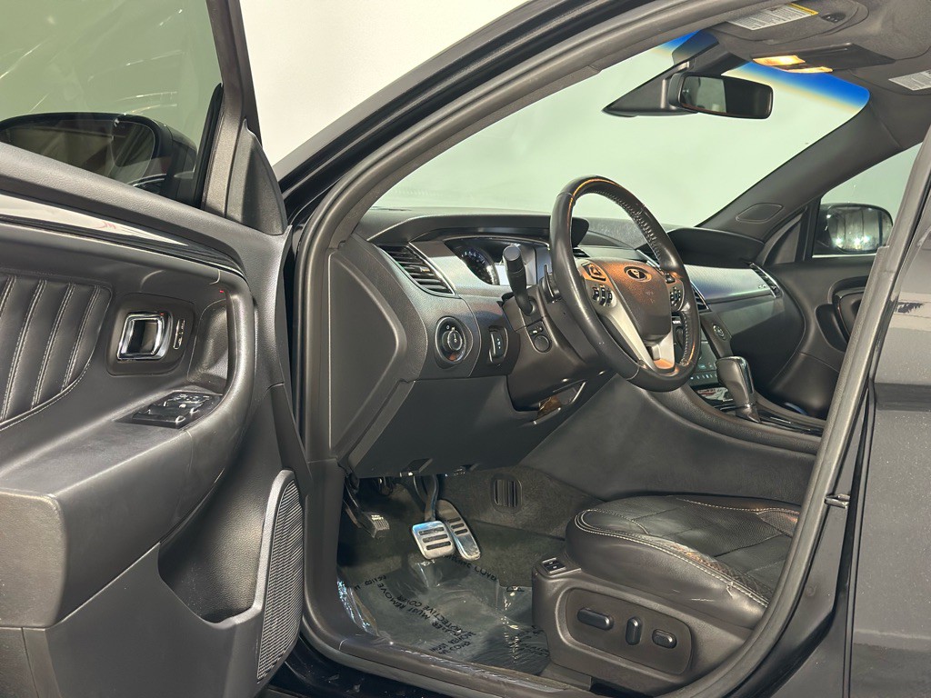 2013 Ford Taurus Image 11