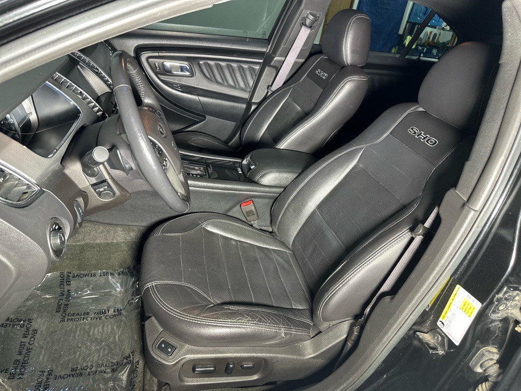 2013 Ford Taurus Image 28