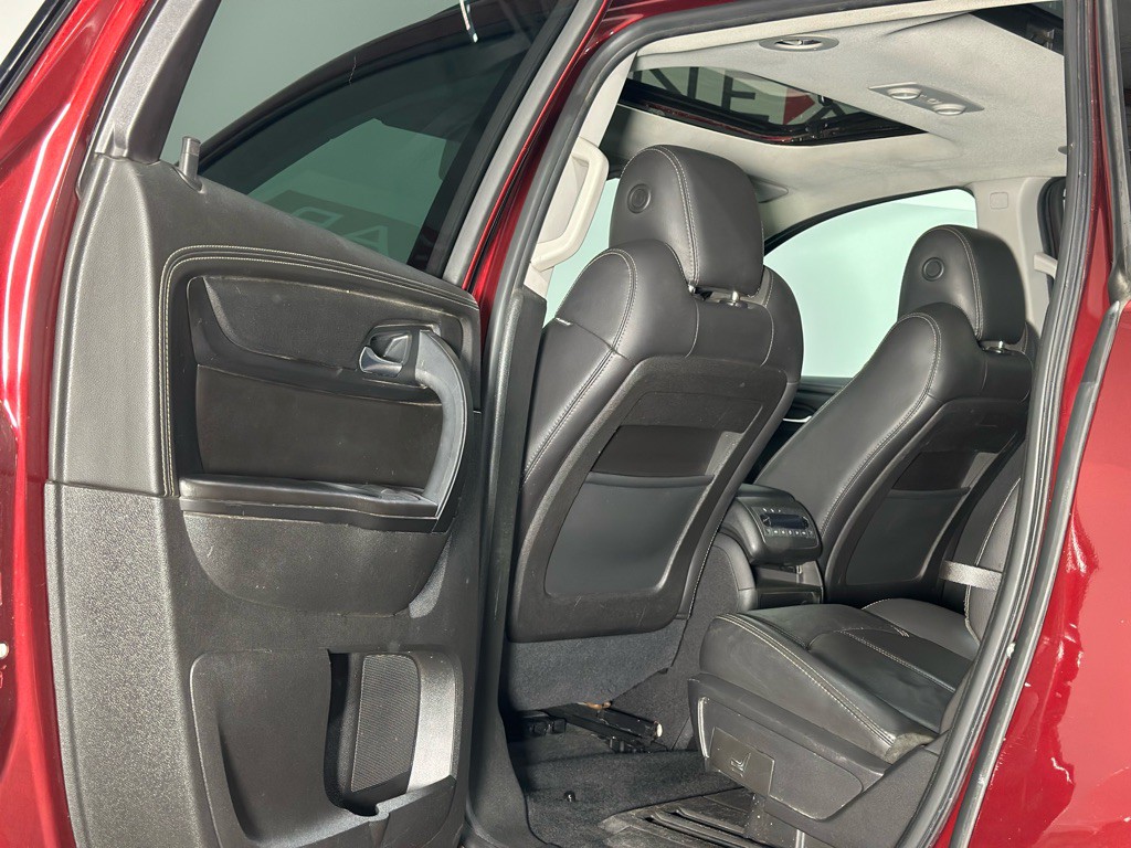 2017 Chevrolet Traverse Image 12