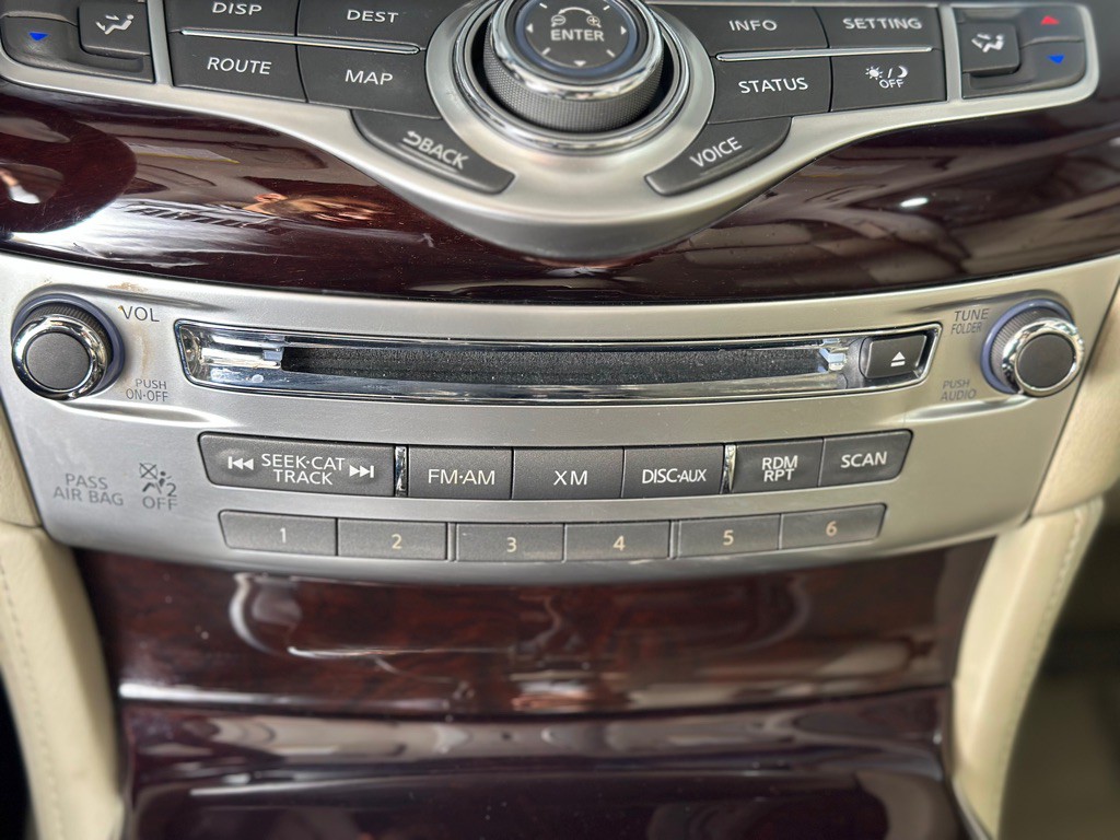 2013 INFINITI M37 Image 19