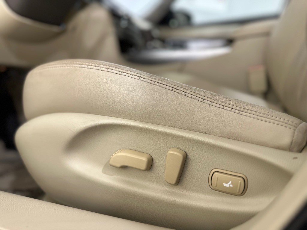 2013 INFINITI M37 Image 25