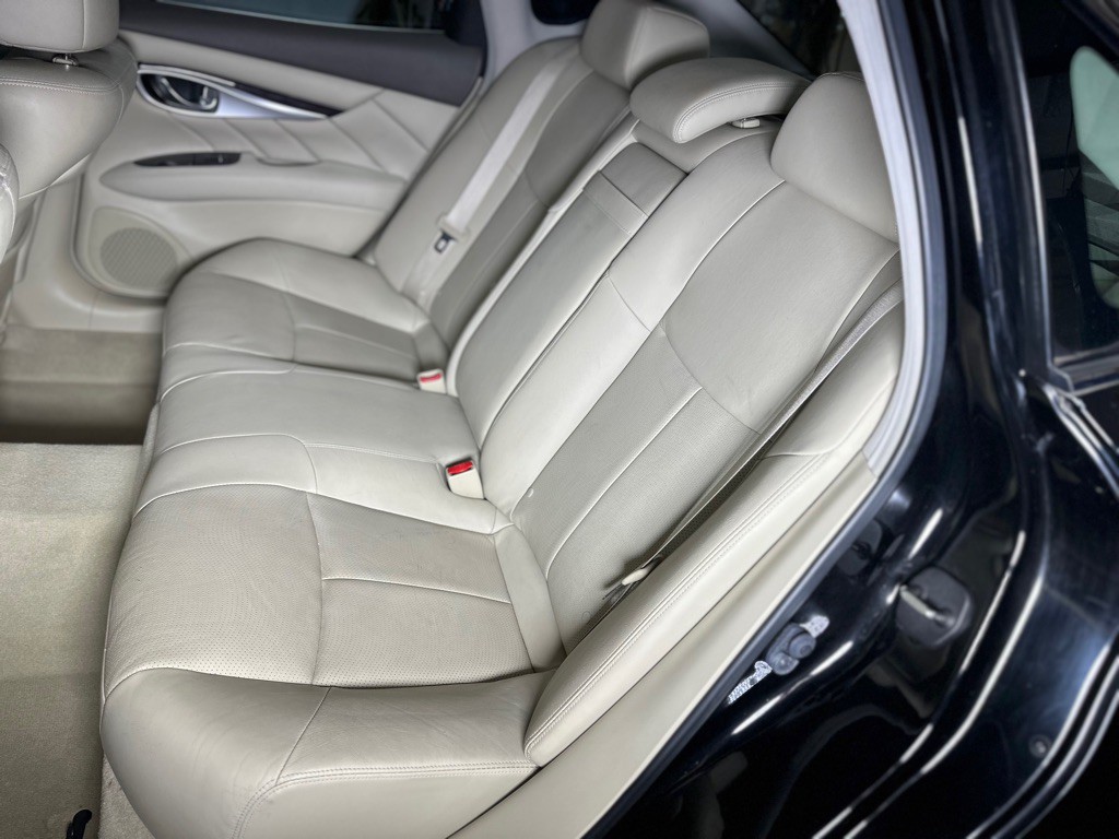 2013 INFINITI M37 Image 27