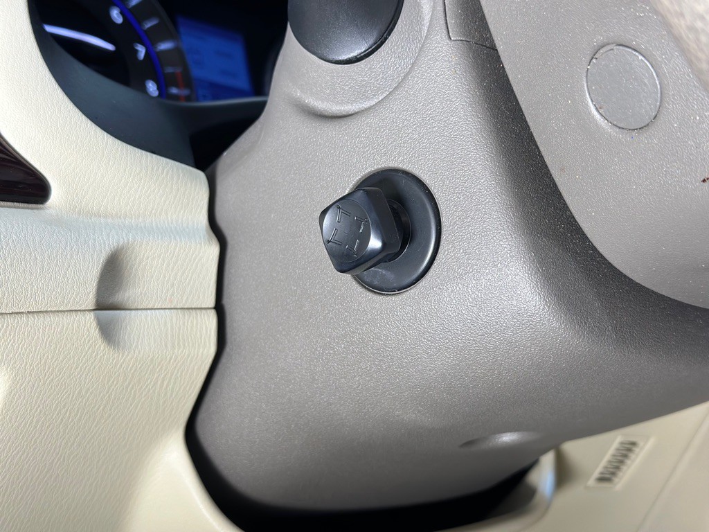 2013 INFINITI M37 Image 32