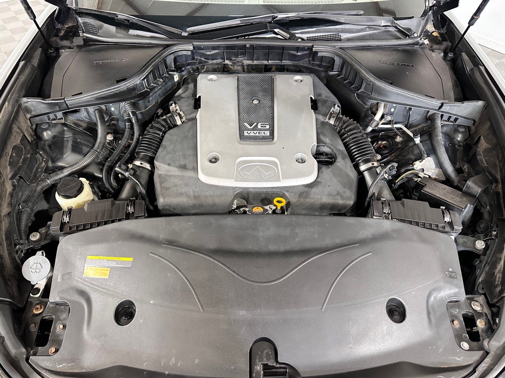 2013 INFINITI M37 Image 38