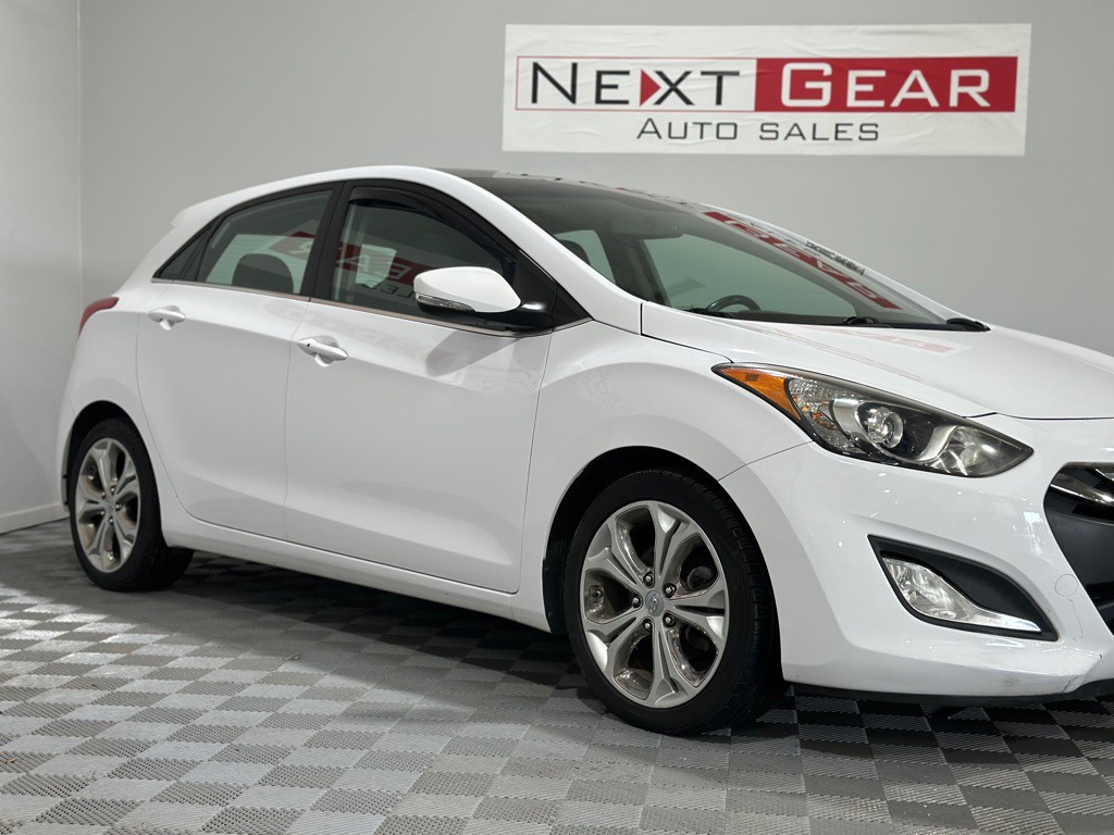 2014 Hyundai Elantra Image 2