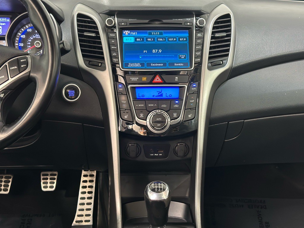 2014 Hyundai Elantra Image 16