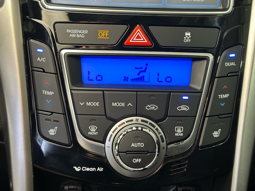 2014 Hyundai Elantra Image 19