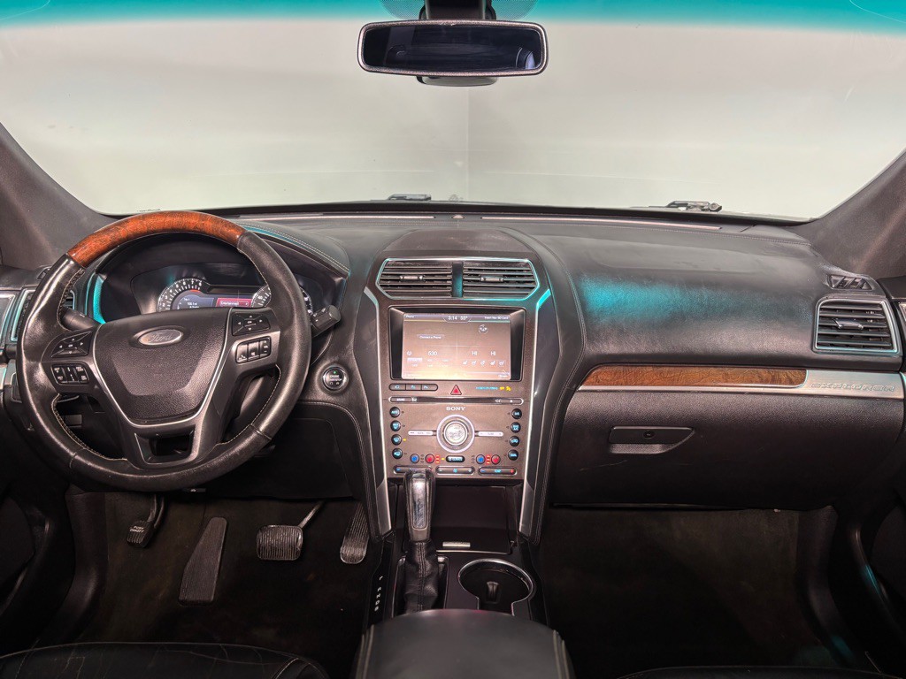 2016 Ford Explorer Image 15
