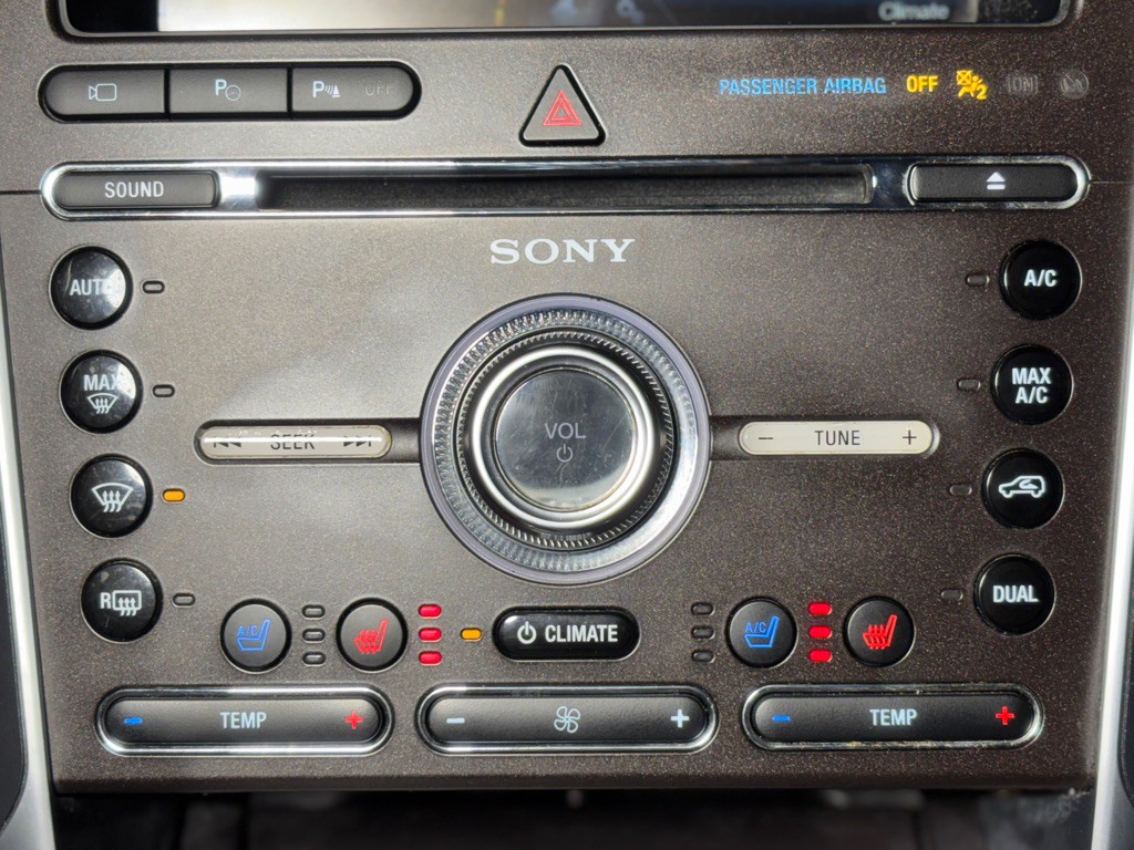 2016 Ford Explorer Image 20