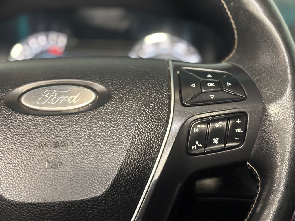 2016 Ford Explorer Image 32