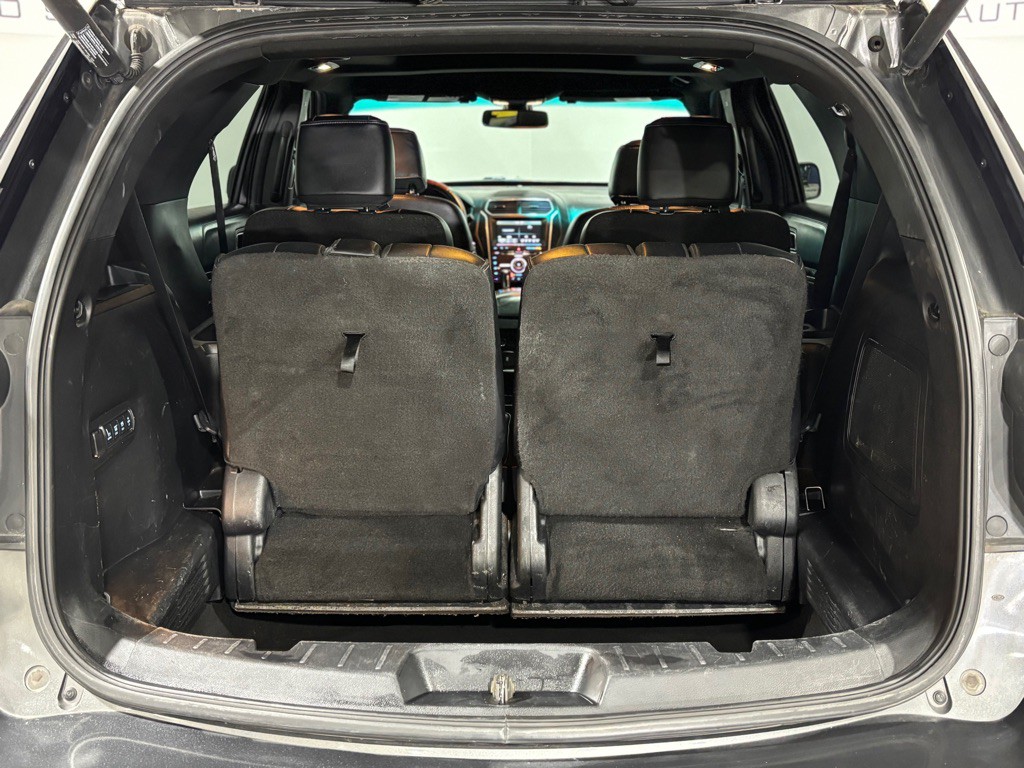 2016 Ford Explorer Image 38