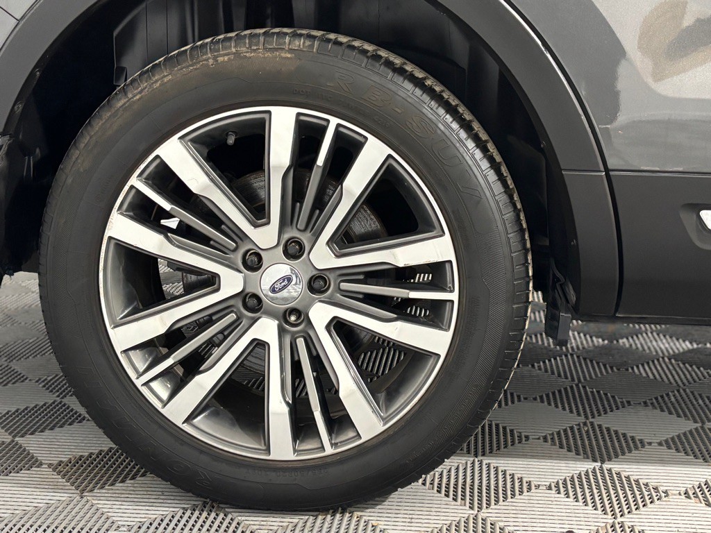 2016 Ford Explorer Image 42