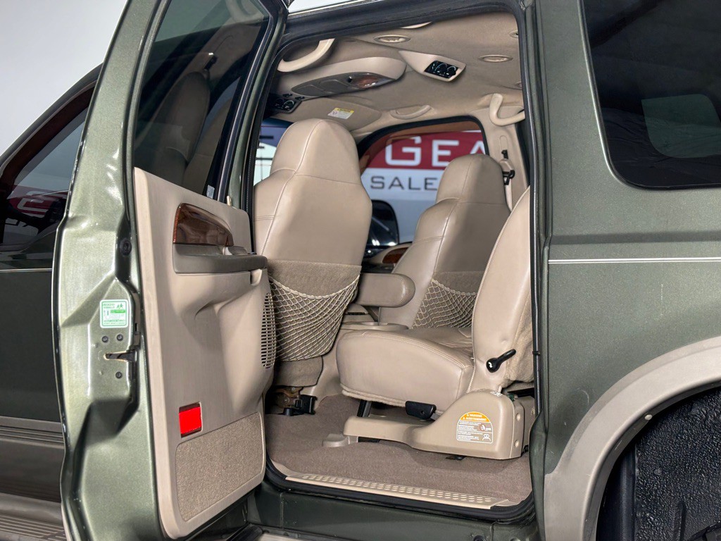 2000 Ford Excursion Image 10