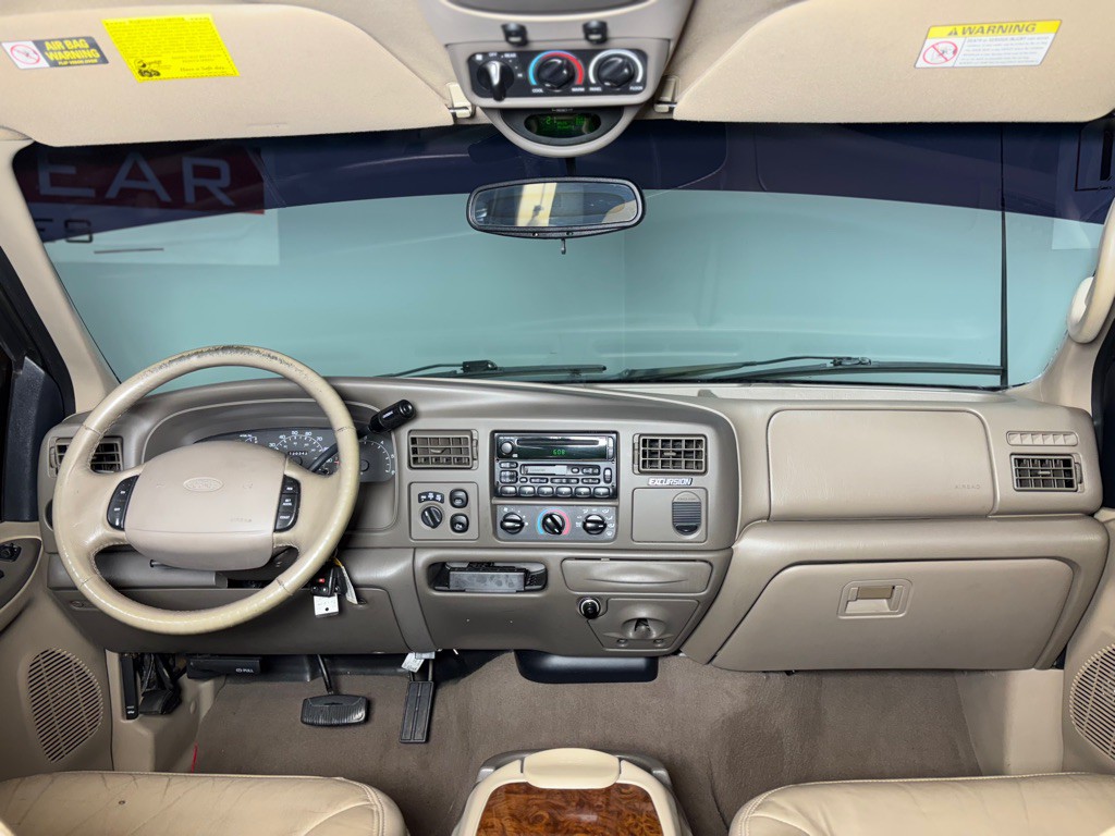 2000 Ford Excursion Image 11