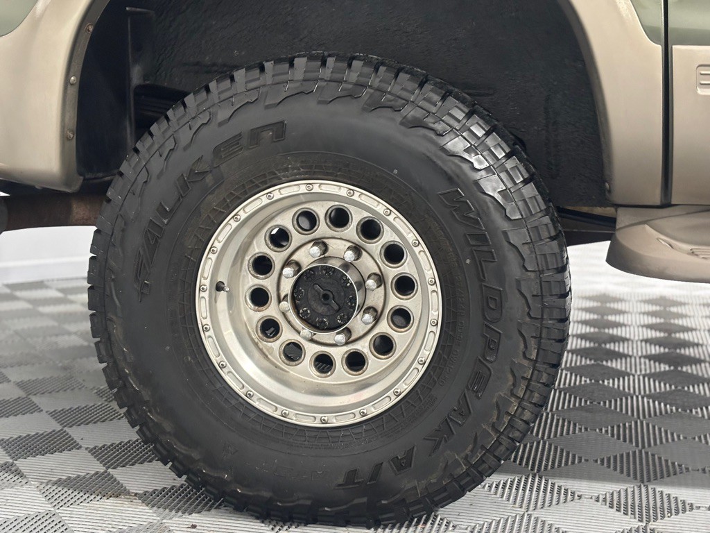 2000 Ford Excursion Image 31