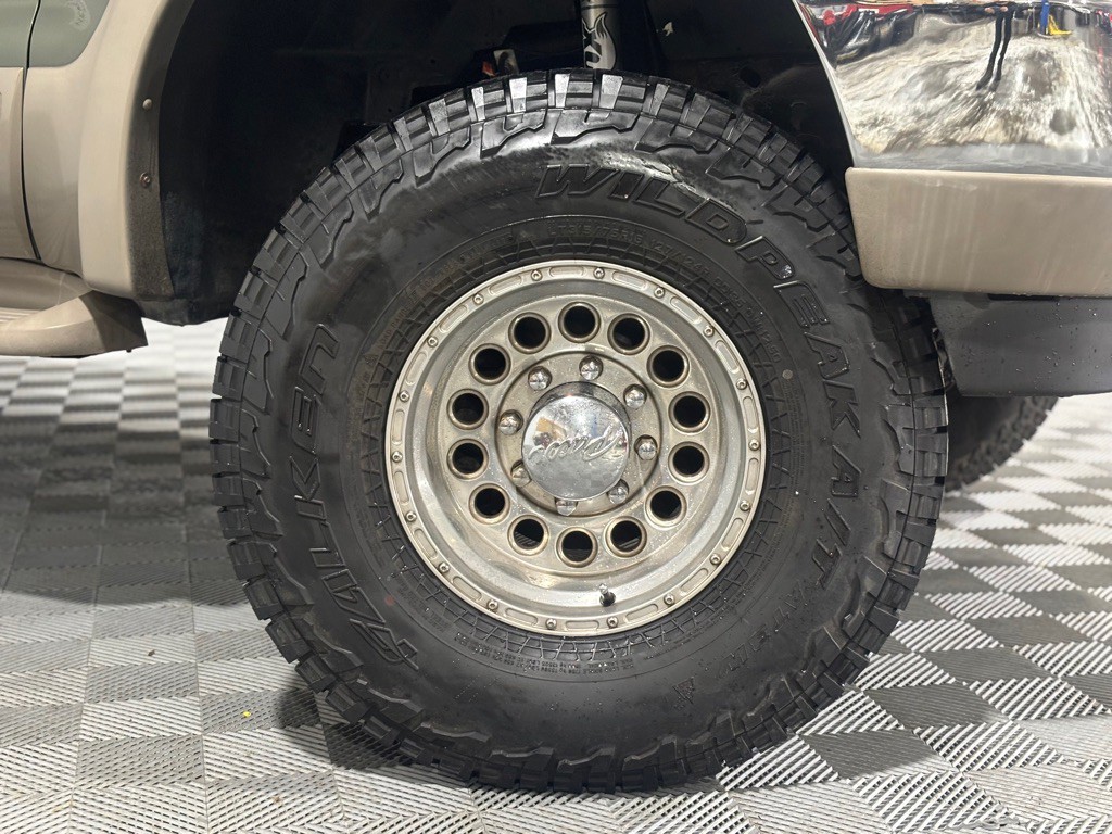 2000 Ford Excursion Image 32