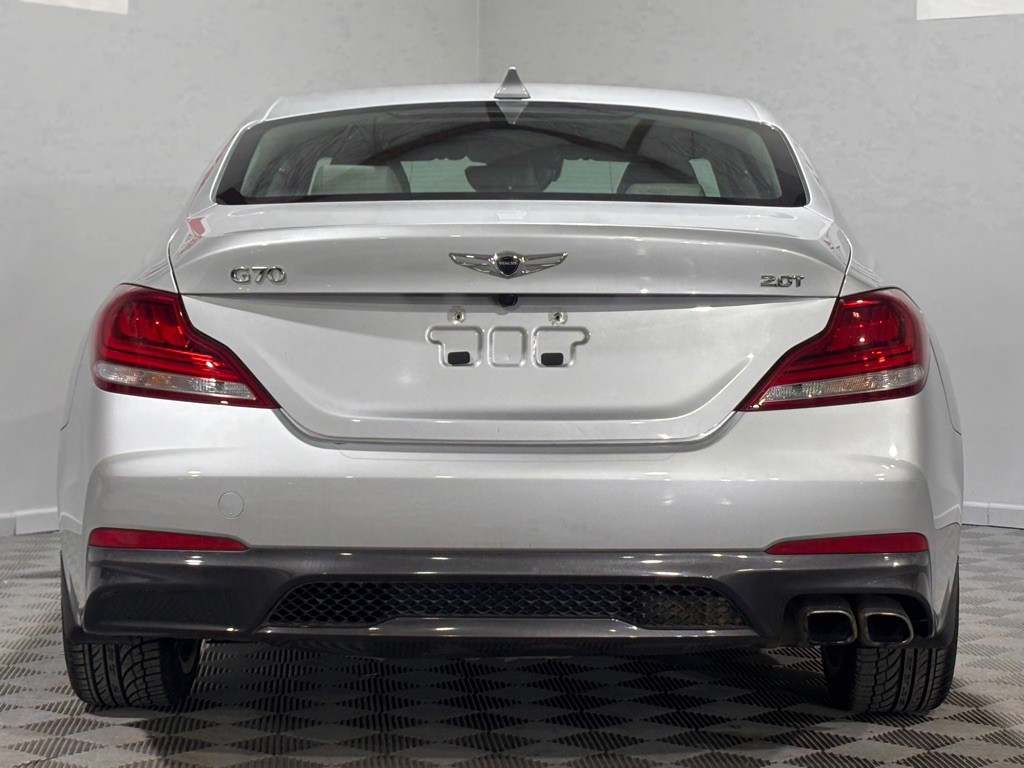 2019 Genesis G70 Image 9