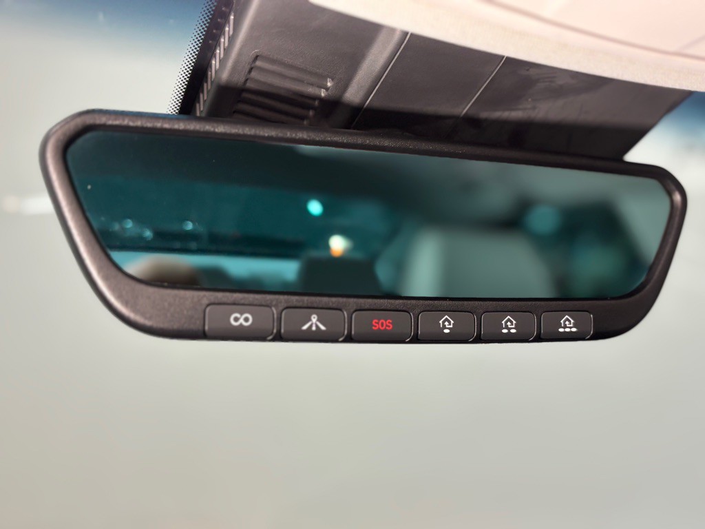 2019 Genesis G70 Image 34