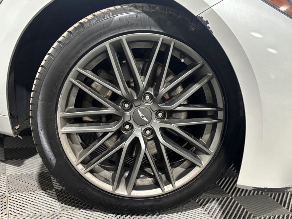 2019 Genesis G70 Image 39