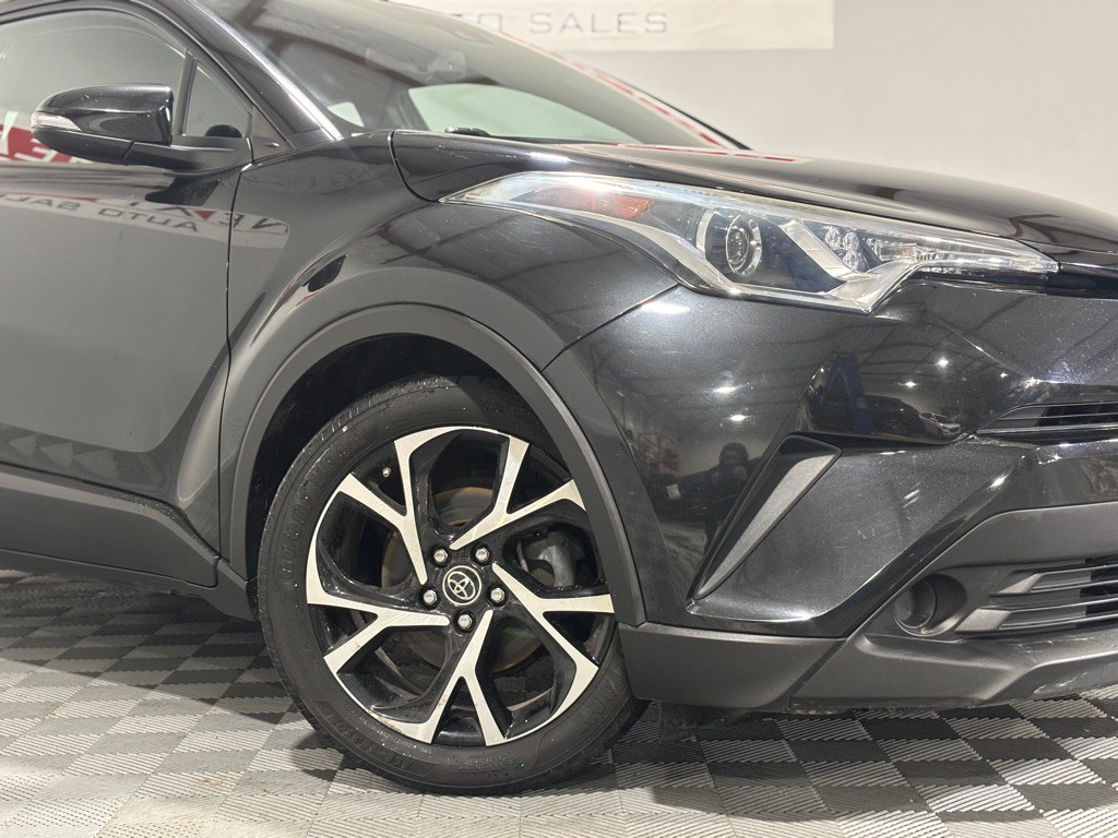 2018 Toyota C-HR Image 4