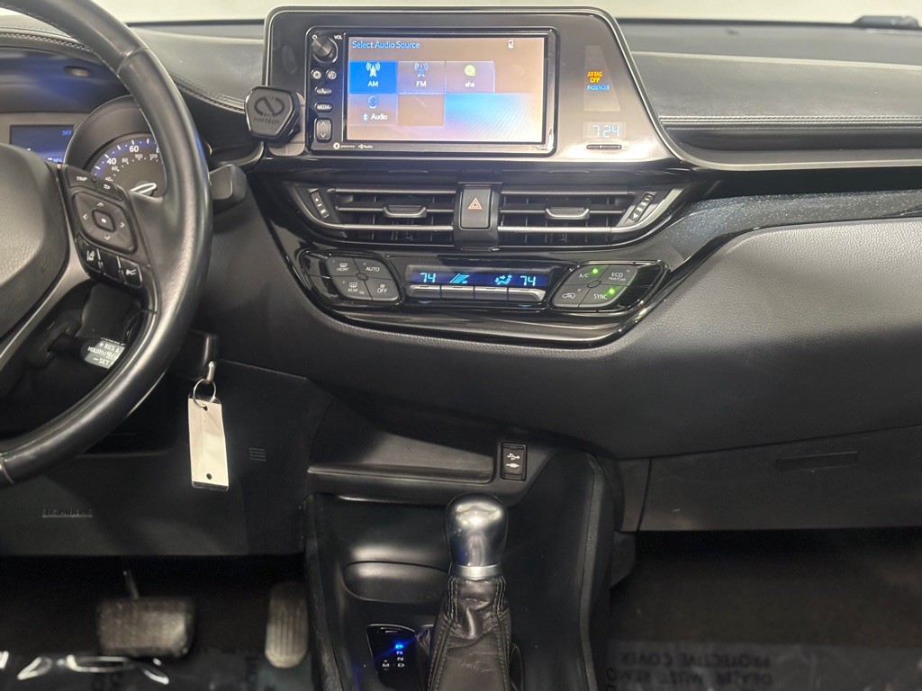 2018 Toyota C-HR Image 15