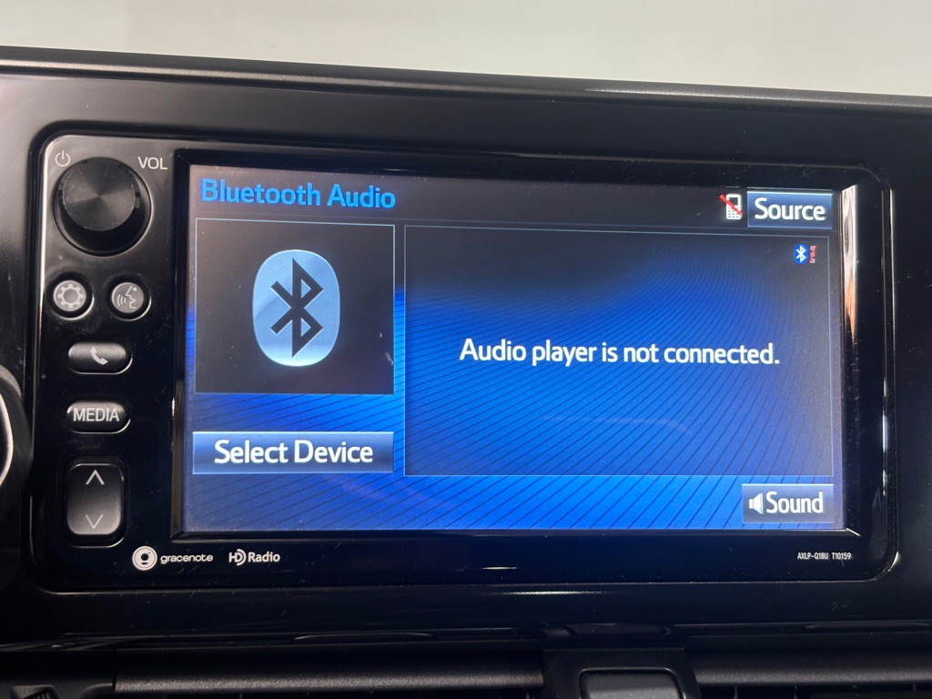 2018 Toyota C-HR Image 18