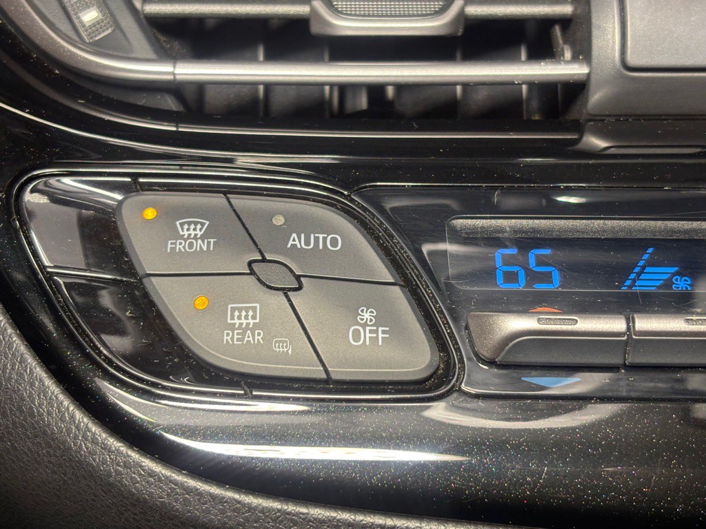 2018 Toyota C-HR Image 20